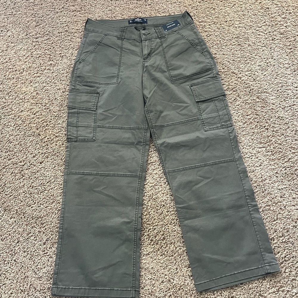 Hollister Women’s Green Cargo Pants